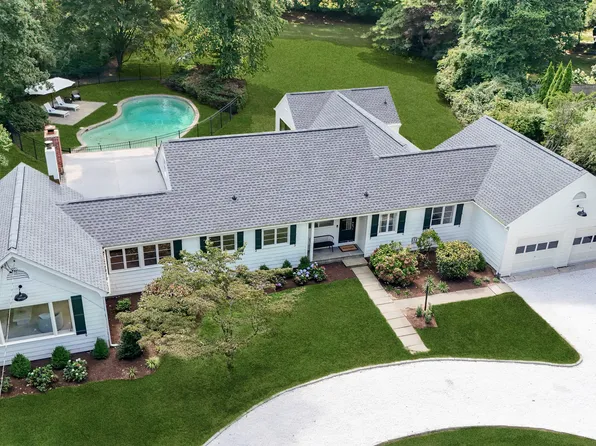 108 Witch Lane, Norwalk, CT 06853