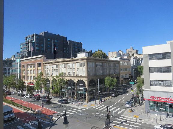 2nd image of 1776 Sacramento St APT 305