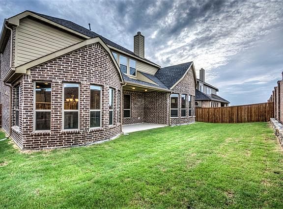 4th image of 2013 Grassland Dr