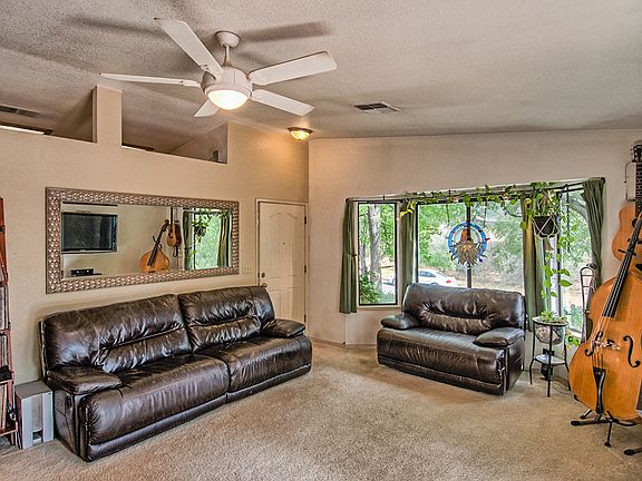 Plenty of Natural Lighting