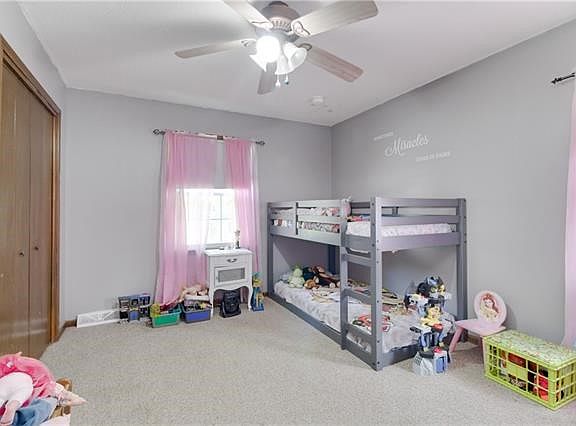 3rd image of 406 SE Brentwood Dr