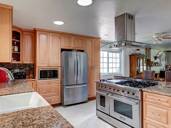 2nd image of 2534 Brynwood St