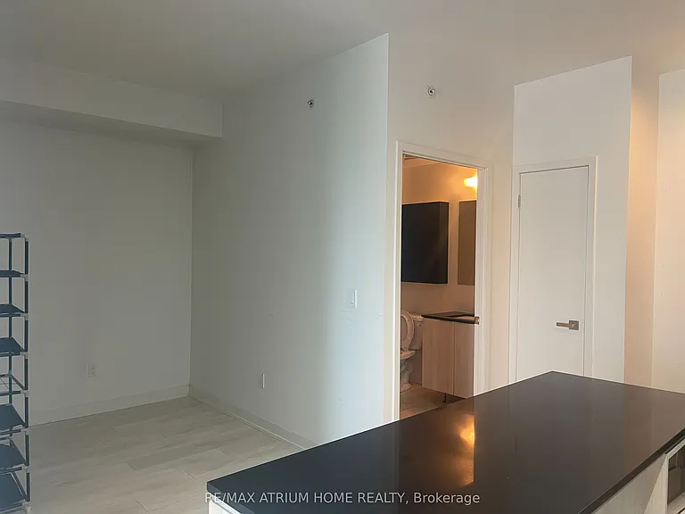 31 Tippett Rd #919 — Photo 4