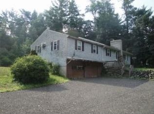 64 S Main St, Newton, NH 03858
