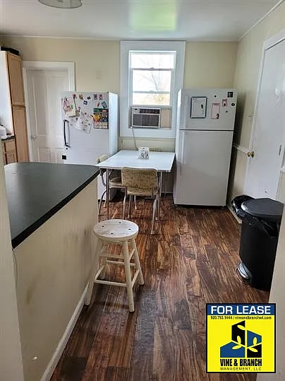 1528 Bell Ave — Photo 2
