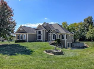 15524 S Meadowbrook Ct, Raymore, MO 64083