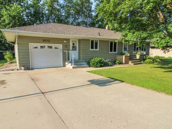 602 Main St W, Melrose, MN 56352