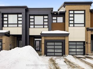 828 Chipping Cir, Ottawa, ON K4M0E7