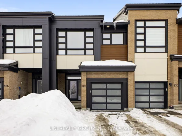 828 Chipping Cir, Ottawa, ON K4M 0E7