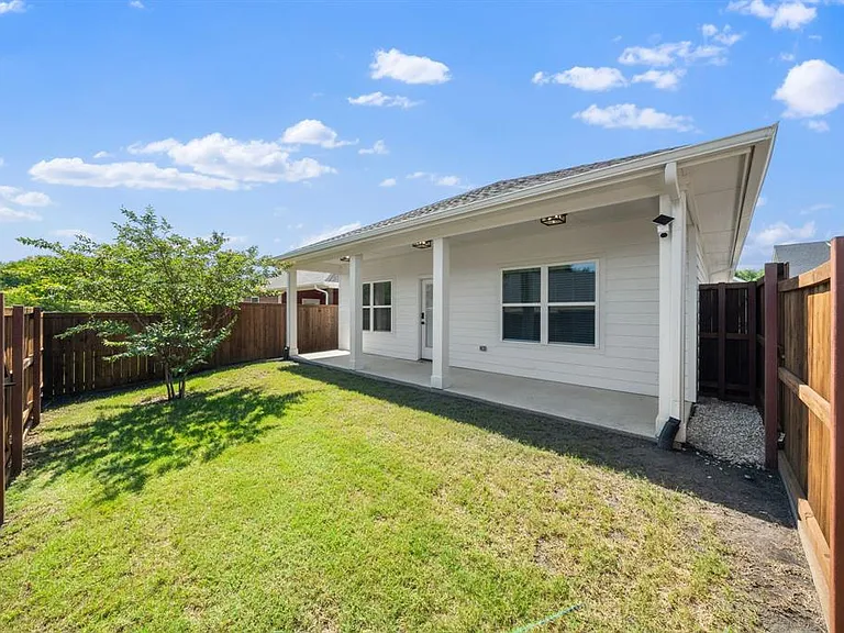 322 Woodside Trl — Photo 9