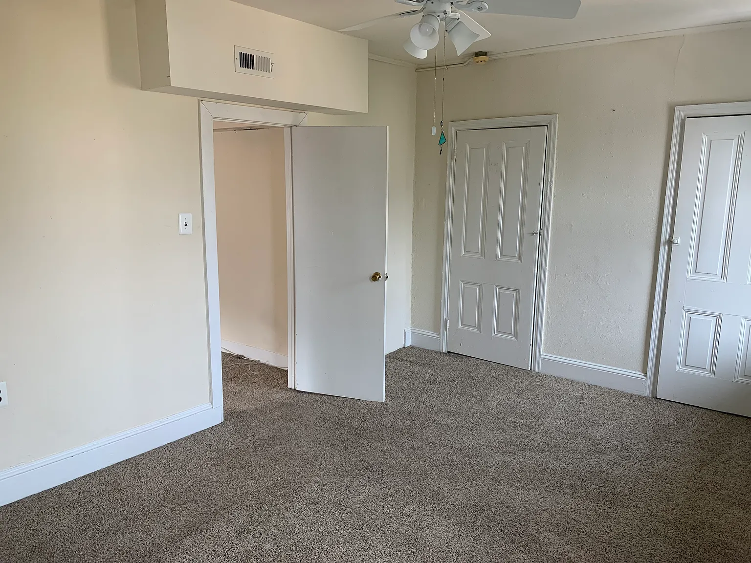 1 bed, 800 sqft, $1,350 — Photo 3