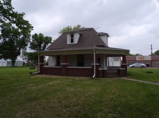 201 Ramsey St, Farwell, NE 68838