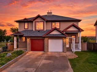 95 Ventura St, Spruce Grove, AB T7X 4P6