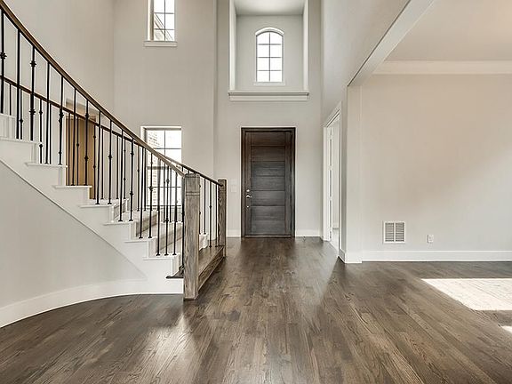 3rd image of 16387 Moss Haven Ln