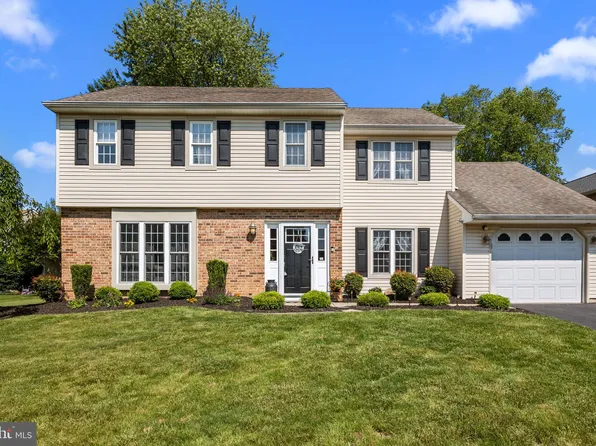 3 Adrian Pl, Newtown, PA 18940