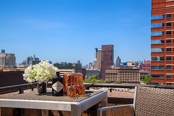 Sold by Corcoran | media 6