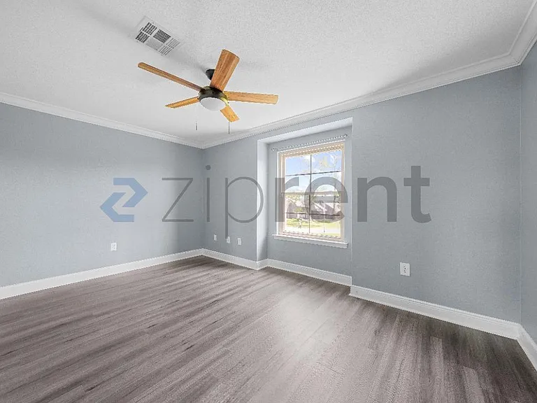 1418 Windsor St #1418 — Photo 20