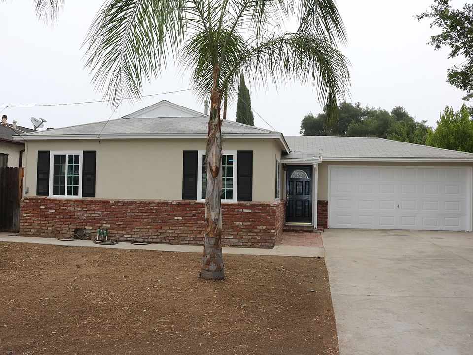 1st image of 25066 Newhall Ave