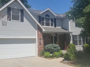 4240 Larkwood Rd, Lincoln, NE 68516