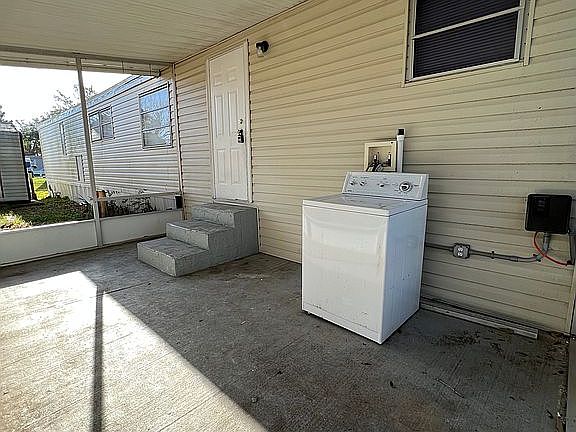 3rd image of 147 Orchid Ln