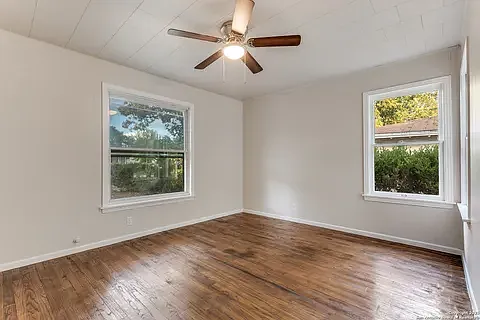 3 bed, 1100 sqft, $1,495 — Photo 2