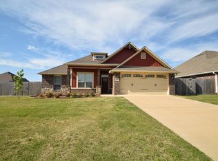 1604 Higgins St, Pea Ridge, AR 72751