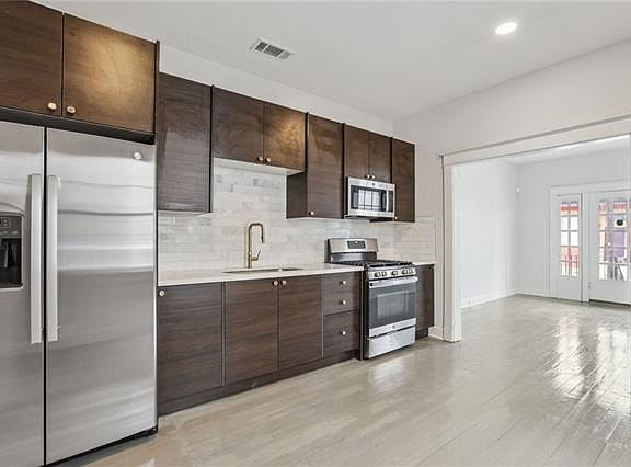3rd image of 1233 Saint Ferdinand St