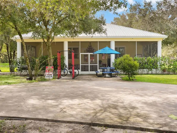 255 C Rd, Labelle, FL 33935