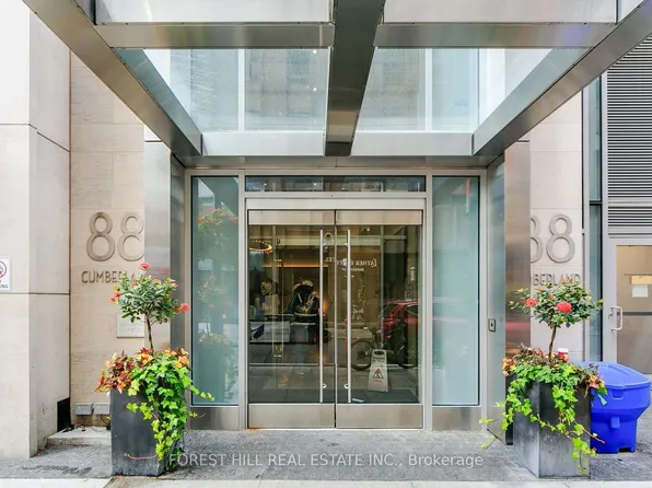 88 Cumberland St #1802, Toronto, ON M5R 0C8