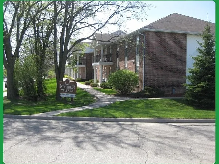 Fox Hills — Photo 2