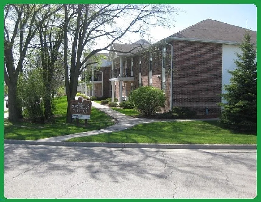 Building Photo - Fox Hills