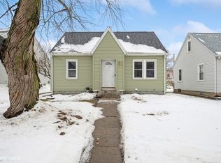 305 Bertch Ave, Waterloo, IA 50702