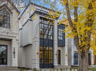 1741 N 48th Ave SW, Calgary, AB T2T2S8