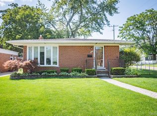 702 Woodlawn Ave, Royal Oak, MI