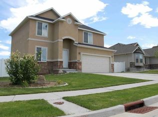 5627 W Red Narrows Dr, West Jordan, UT 84081