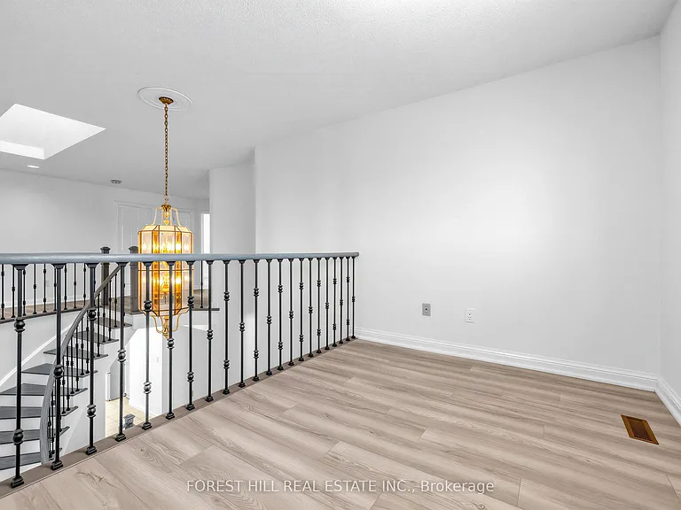 477 Cummer Ave — Photo 40