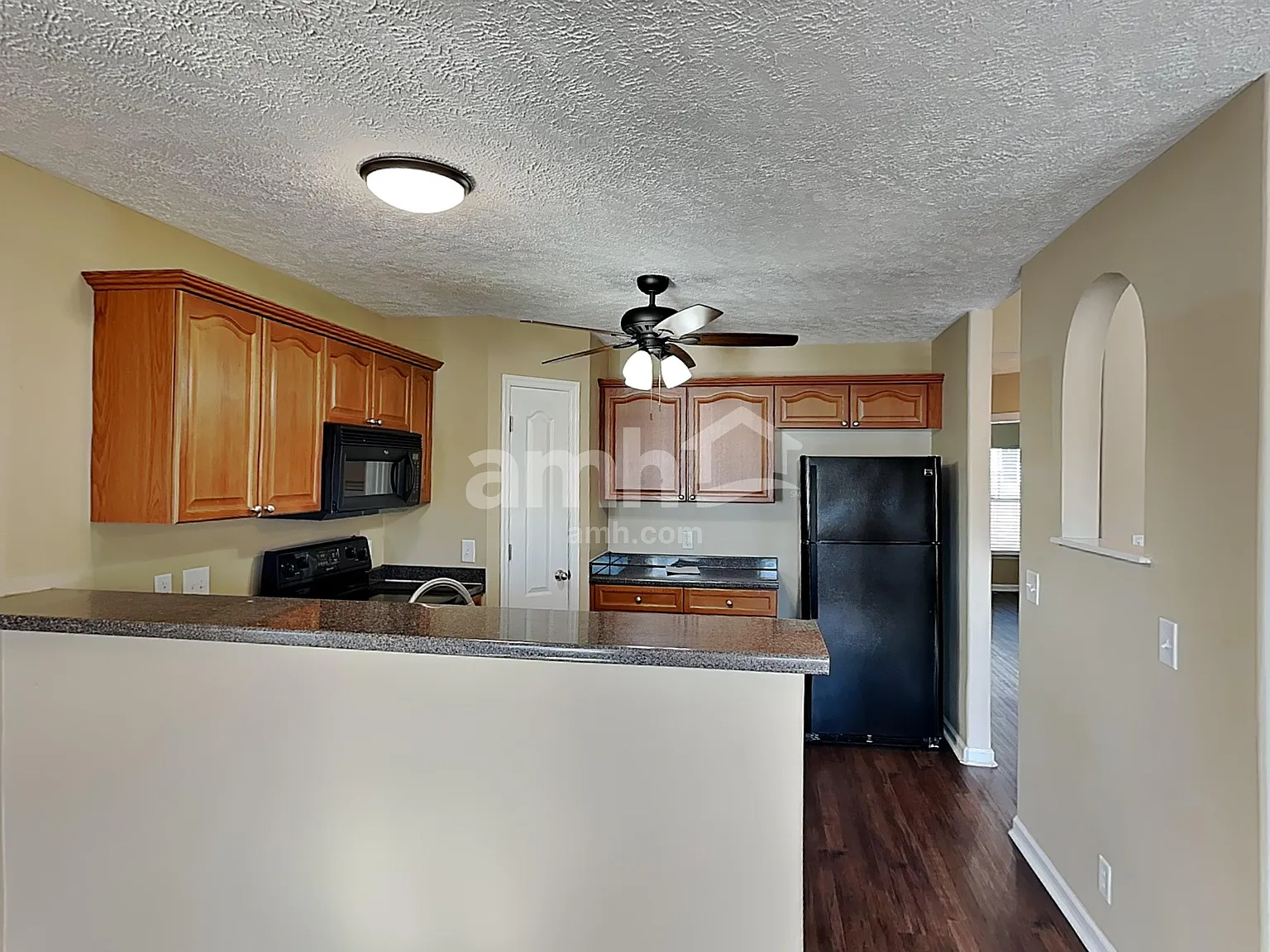 4 bed, 3.0 bath, 2314 sqft, $2,750 — Photo 3