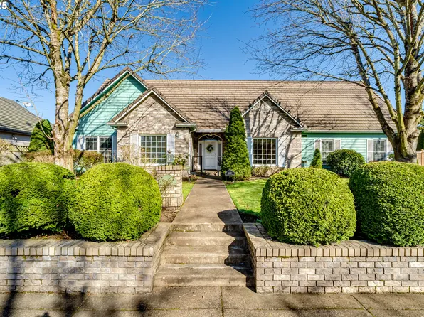 2183 Carriage Dr, Eugene, OR 97408