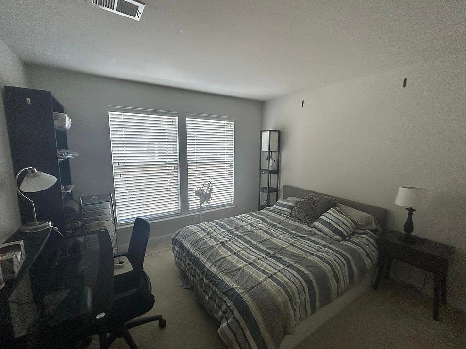2nd image of 3001 Rittenhouse Cir
