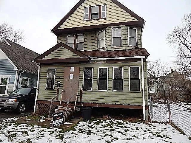 2300 E 86th St photo 1