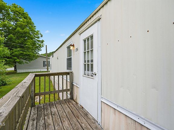 3rd image of 184 Harmony Rd