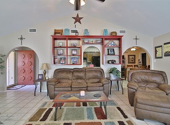 5th image of 4601 Bruce Dr