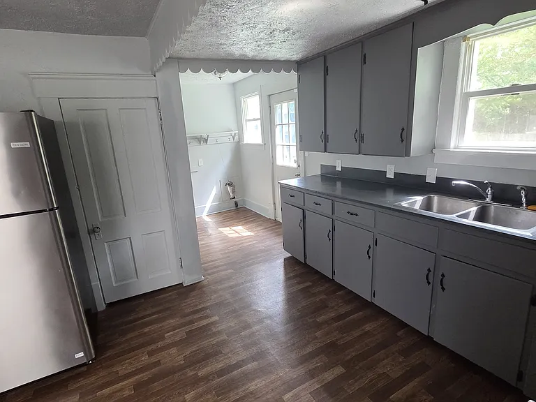 335 McKinley Ct — Photo 14
