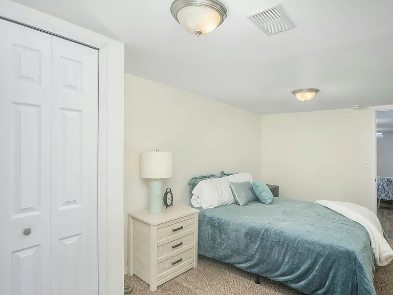 621 Susan Dr — Photo 19
