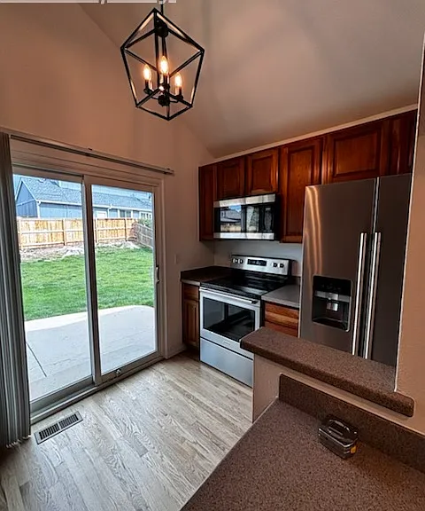 1184 Lily Ct — Photo 8