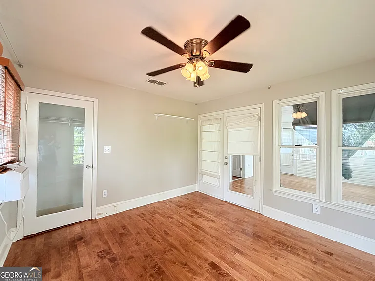 356 Georgia Ave SE — Photo 11