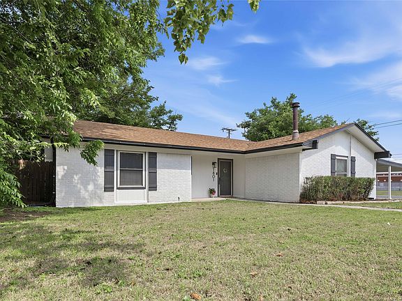 3rd image of 1801 Pecos Dr