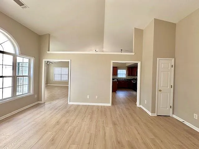 1080 Chandler Ridge Dr — Photo 5