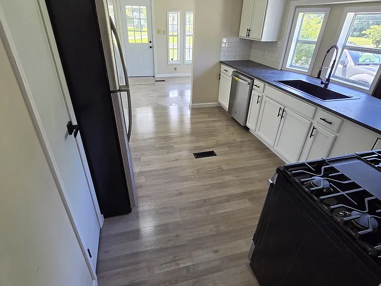120 Blythe Rd — Photo 12