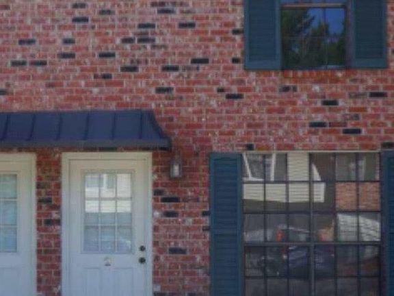 5th image of 10534 N Oak Hills Pkwy APT 2
